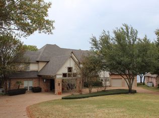 111 Lakeside Dr, Malakoff, TX 75148