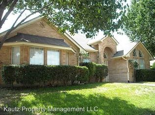6014 Castle Creek Rd, Arlington, TX 76017