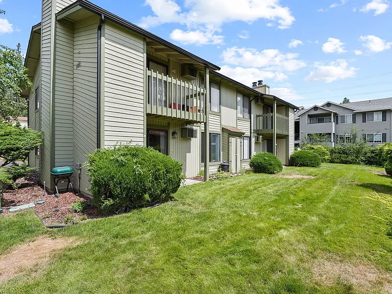 Ironwood Court Apartments — Photo 17