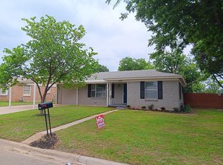 3900 Tejas Trl, Lake Worth, TX 76135