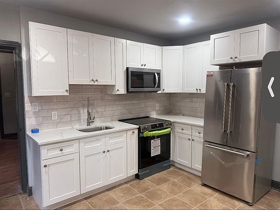 4th image of 1734 Master St