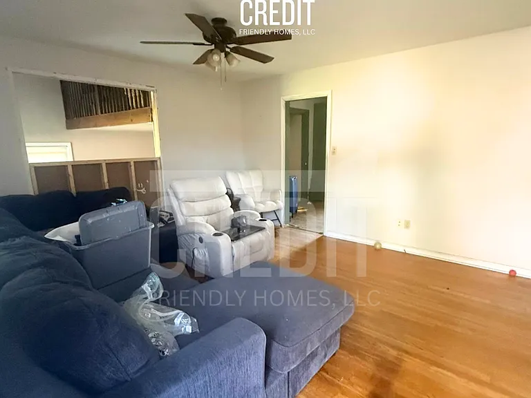 245 Bannon Ct — Photo 4
