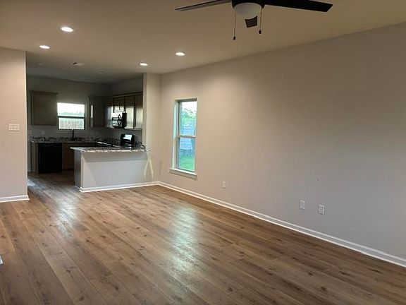 3rd image of 1718 Asbury Rd