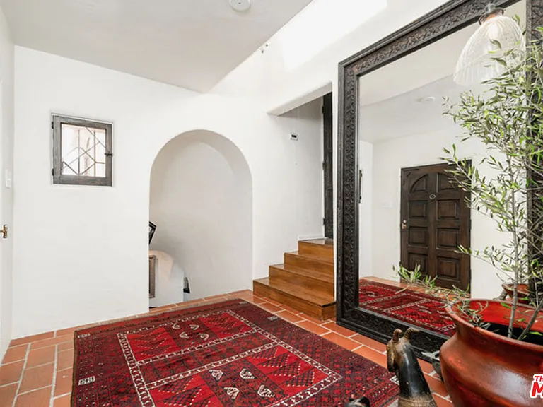 3351 N Knoll Dr — Photo 15