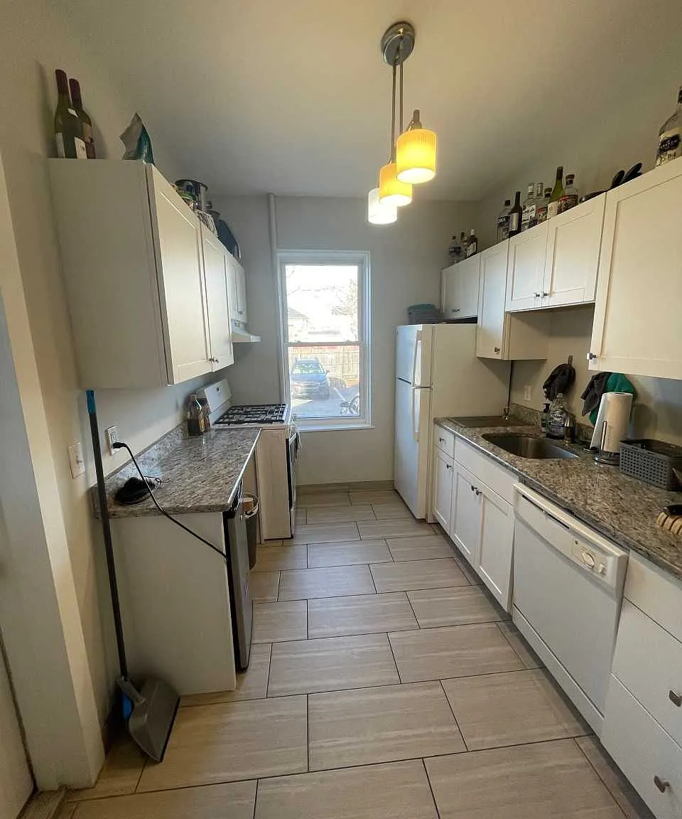 5 bed, $6,000 — Photo 2