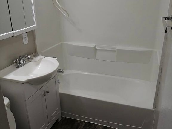 5th image of 3208 Corby Blvd