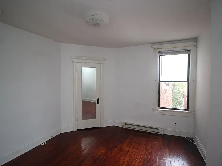 2820 Guilford Ave. — Photo 8