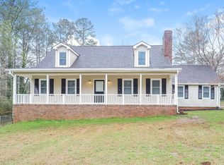 17 Crepe Myrtle Dr, Newnan, GA 30263