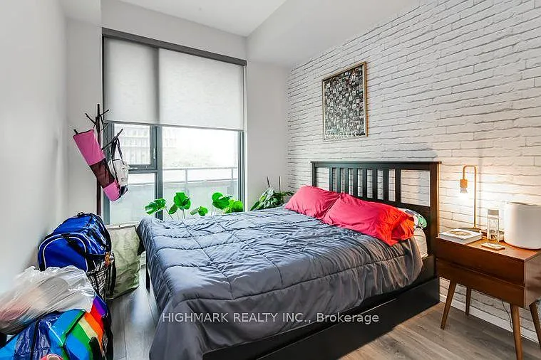 159 Dundas St E #412 — Photo 11