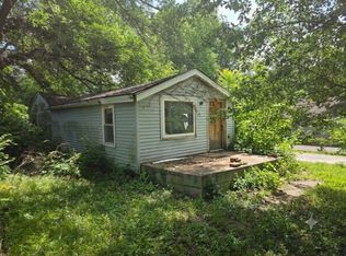 10180 Baron Dr, Saint Louis, MO 63136