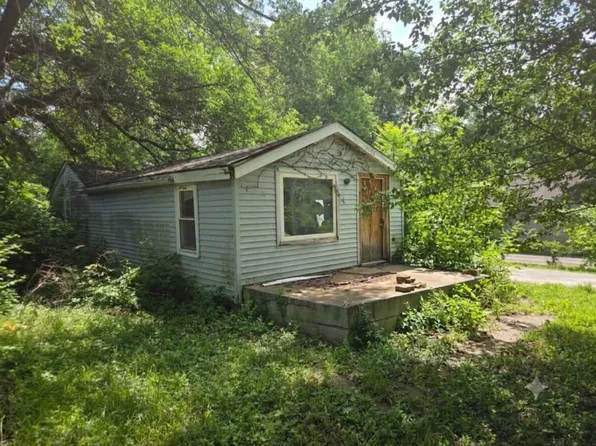 10180 Baron Dr, Saint Louis, MO 63136