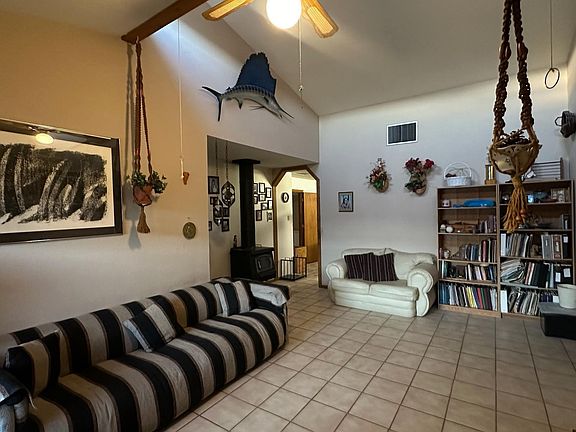 3rd image of 231 Las Palomas Canyon Rd