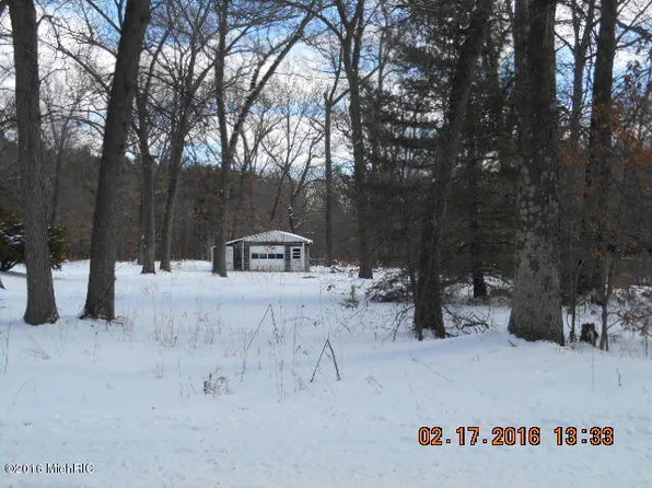 1596 S Hilton Park Rd, Muskegon, MI 49442