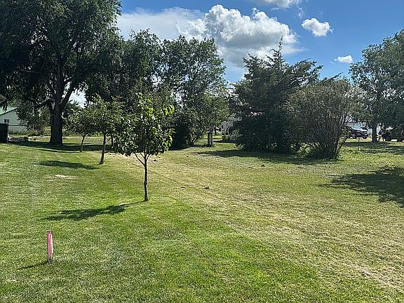 3rd image of 227 8th St