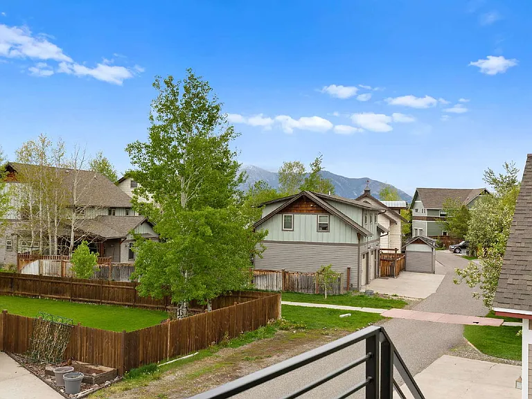 1 bed, 1.0 bath, 565 sqft, $2,000 — Photo 12