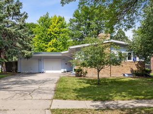 2309 9th St S, Fargo, ND 58103