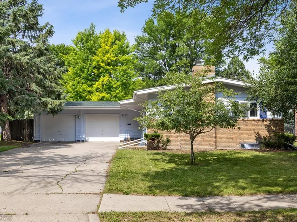 2309 9th St S, Fargo, ND 58103