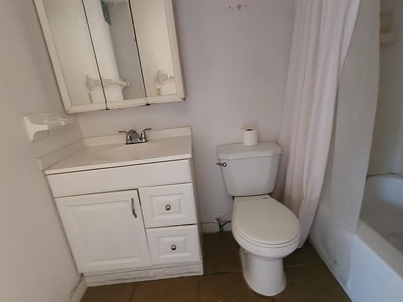 4th image of 3721 Khayyam Ave APT 4