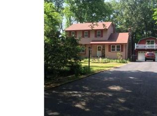15 W Raymond Dr, Medford, NJ 08055