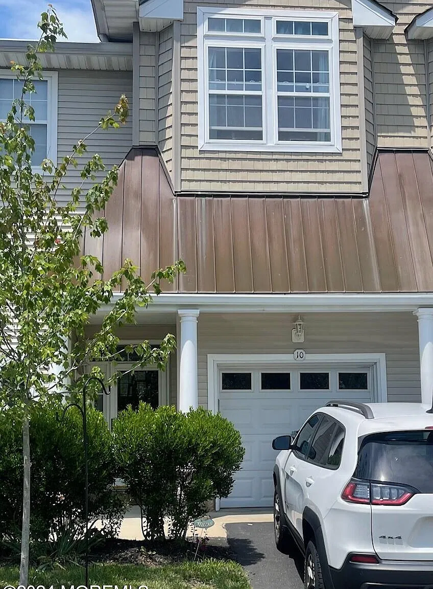 2 bed, 2.5 bath, 1937 sqft, $2,900 — Photo 1