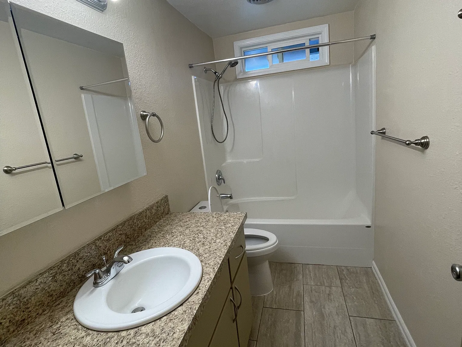 1408 S 92nd St — Photo 3