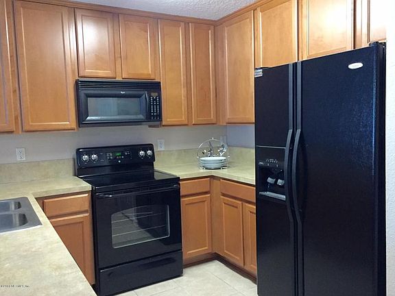 5th image of 1050 N Black Cherry Dr