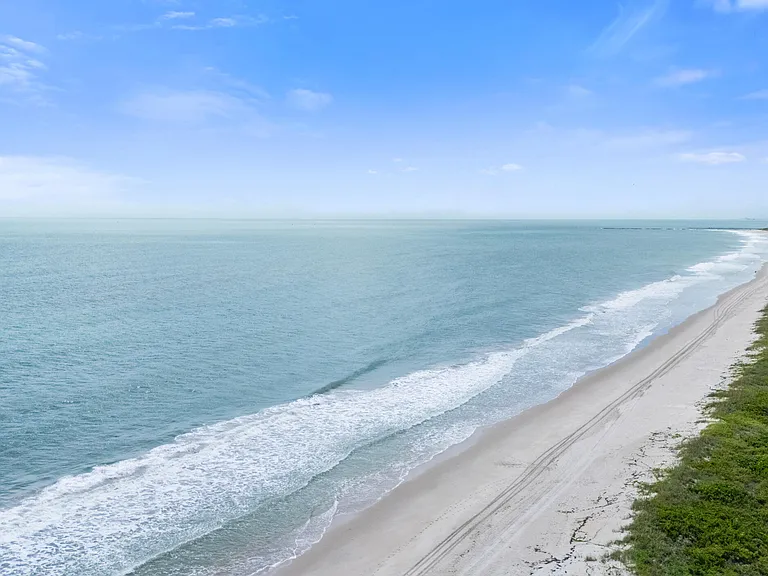 4003 S Indian River Dr — Photo 31