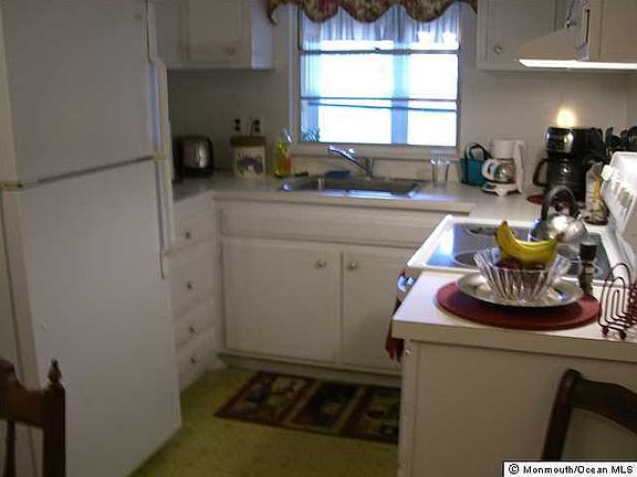 5th image of 3 Snowberry Lane #C