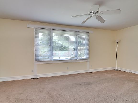 4th image of 108 Westdale Ave