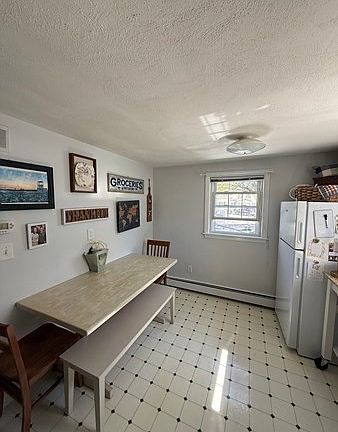 4th image of 125 Pleasant St #1