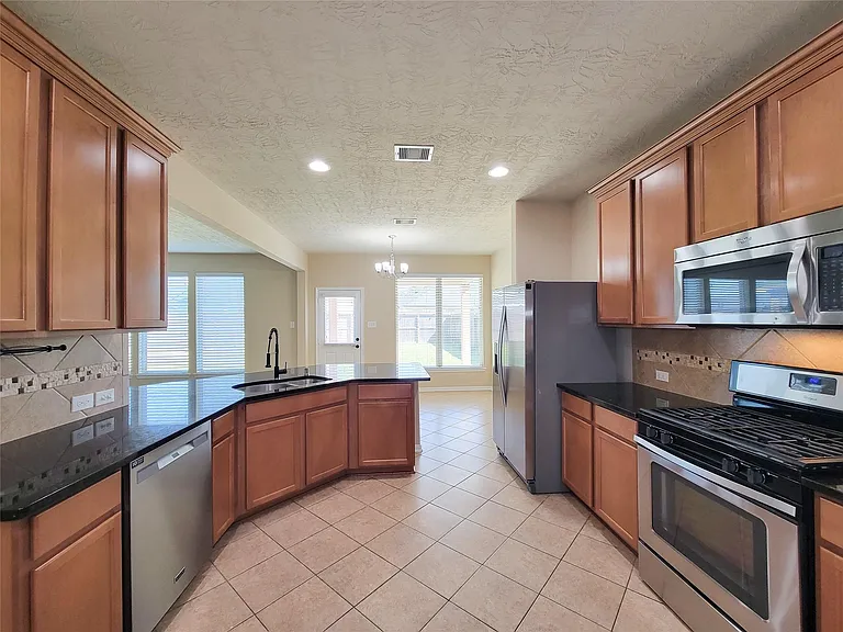 20527 Keegans Ledge Ln — Photo 12