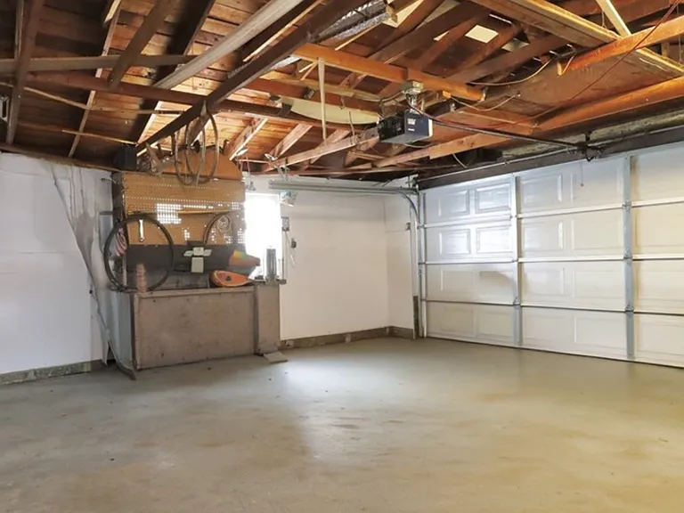 Attached 2 cars garage with hook-up available for Washer & Dryer