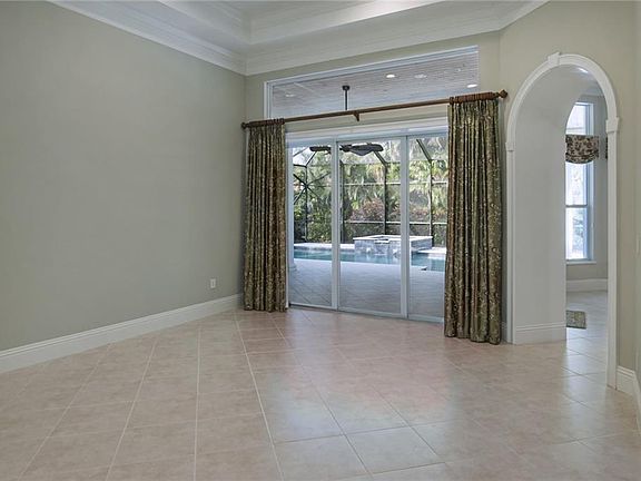 4th image of 4 W Sea Colony Dr