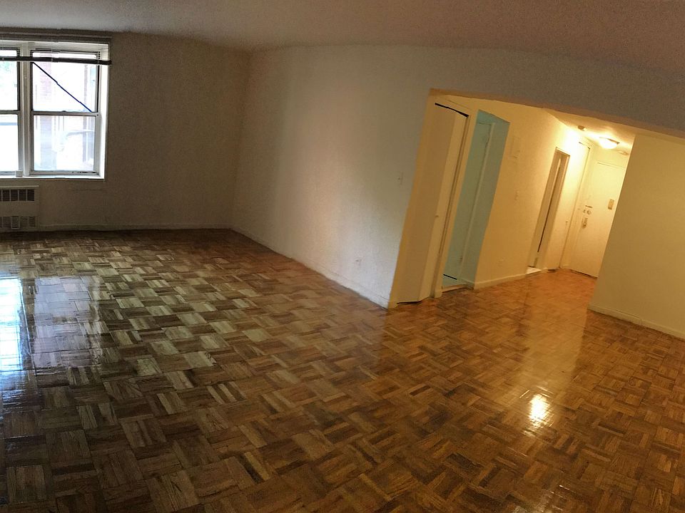 1st image of 14430 Roosevelt Ave APT 111