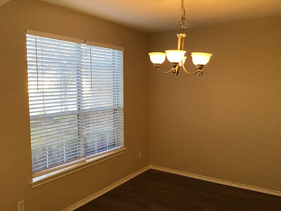 3rd image of 6731 Chester Oak Dr