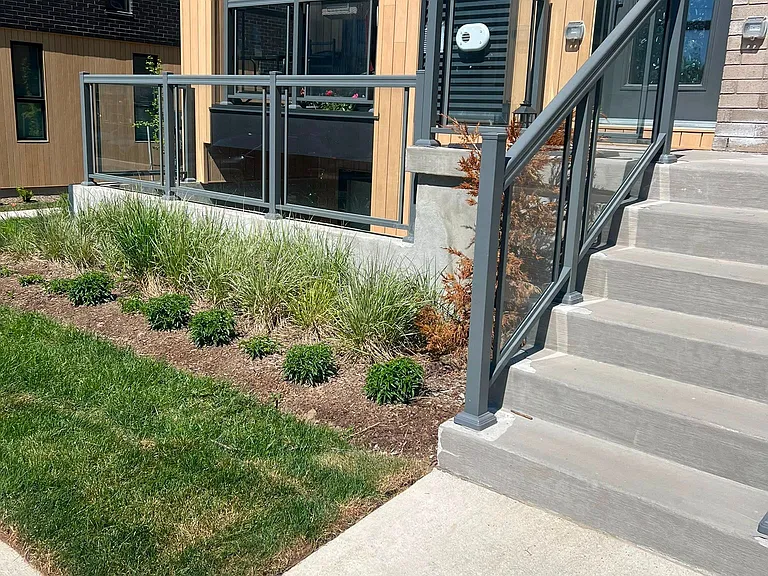 16 Urbane Blvd — Photo 6