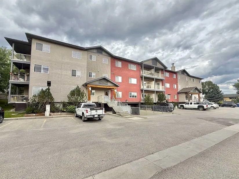 1st image of 109 S Seabolt Dr #309