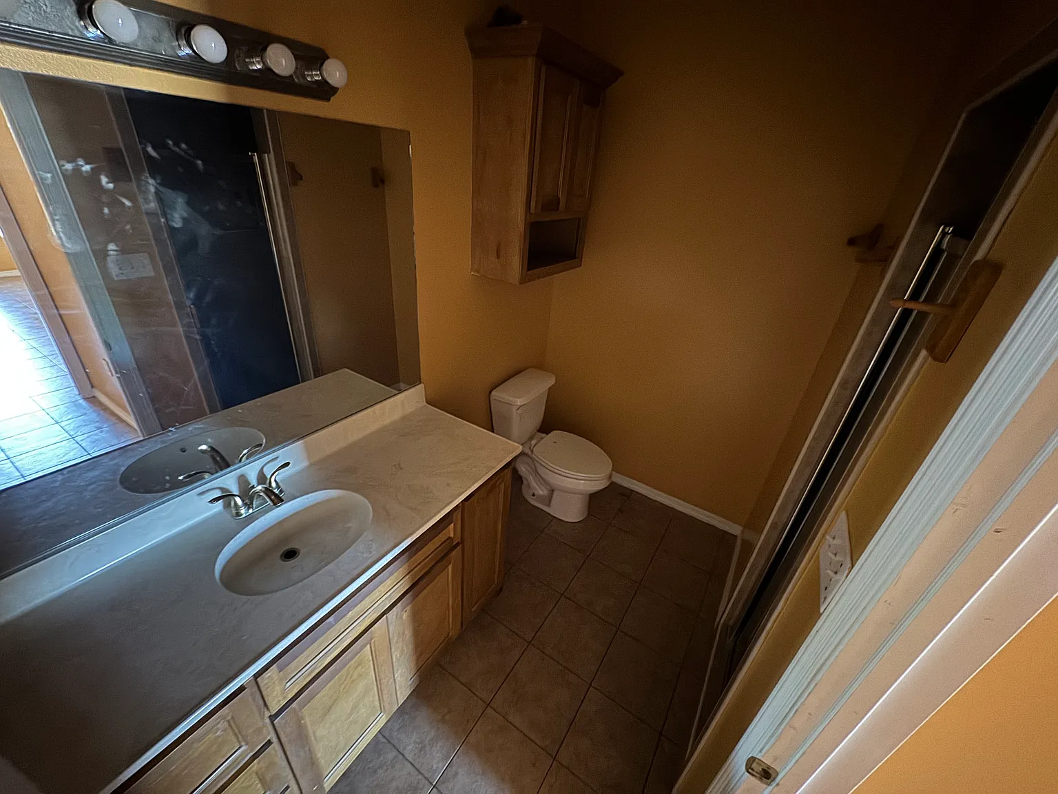 3 bed, $1,200 — Photo 4
