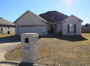 1409 Puritan Dr, Jacksonville, AR 72076