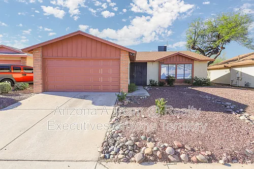 10140 E Karen Pl Photo 1