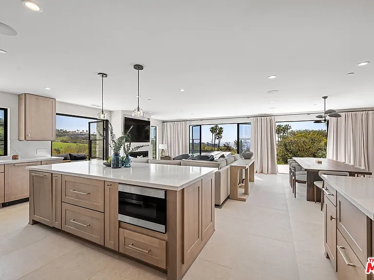6326 Trancas Canyon Rd — Photo 15