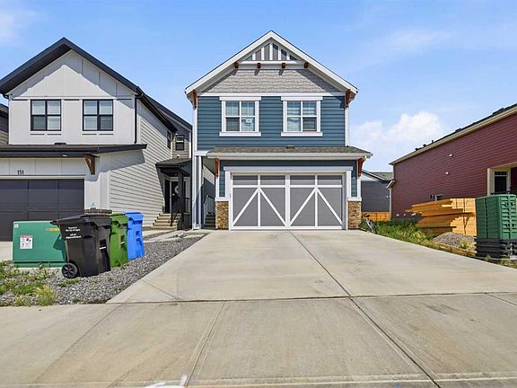 3rd image of 147 W Magnolia Path SE