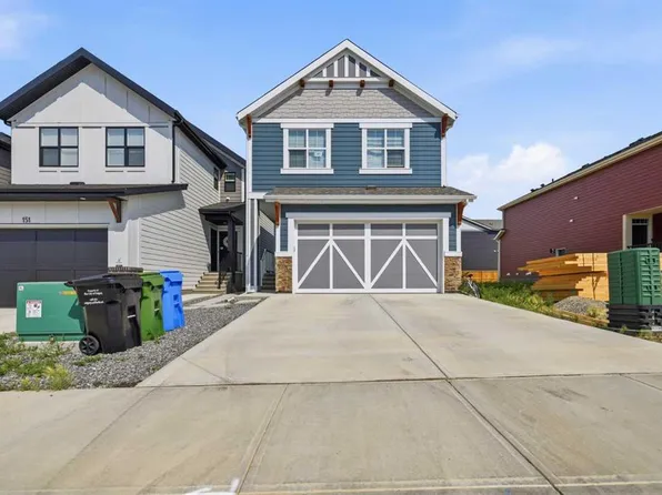 147 W Magnolia Path SE, Calgary, AB T3M 3X6