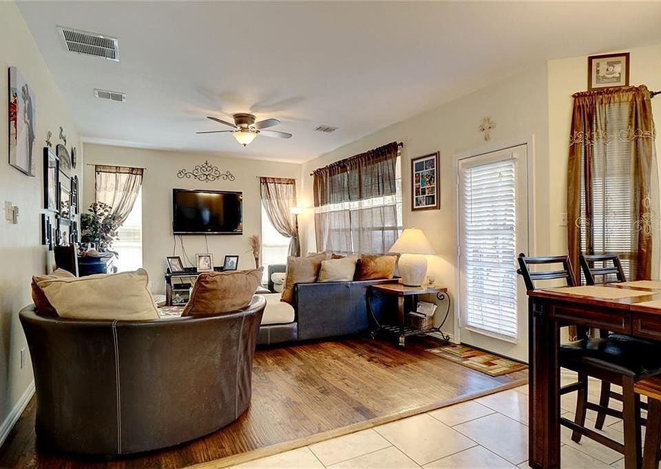 1st image of 804 Sparks Ct