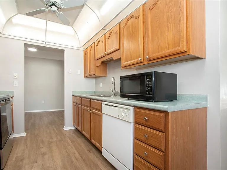 802 Buttonwood Dr — Photo 17