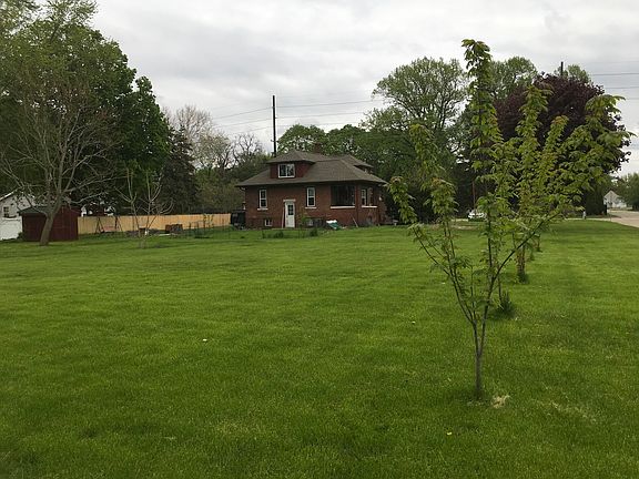 4th image of 2141 Saint Vincents Ave