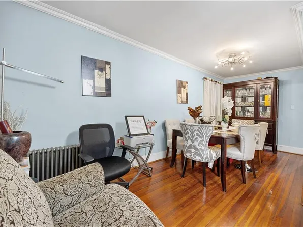 1642 East 45th Street image 3 of 25