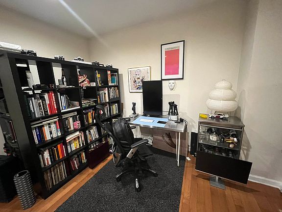 4th image of 4722 44th St APT 2R