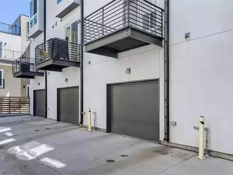 3041 W 19th Ave — Photo 15