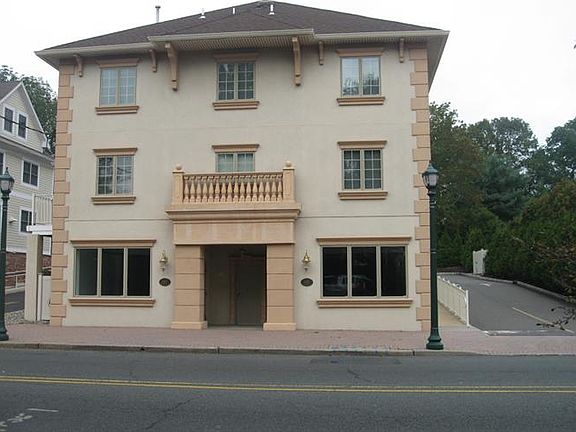 2nd image of 453A Springfield Ave